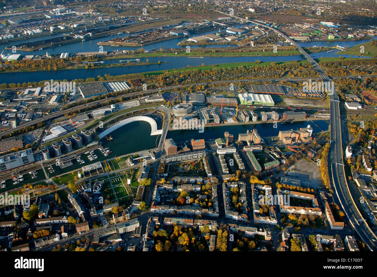 Antenne-Bild, Binnenhafen, Holzhafen Hafen, Duisburg, Ruhr und Umgebung, North Rhine-Westphalia, Deutschland, Europa Stockfoto