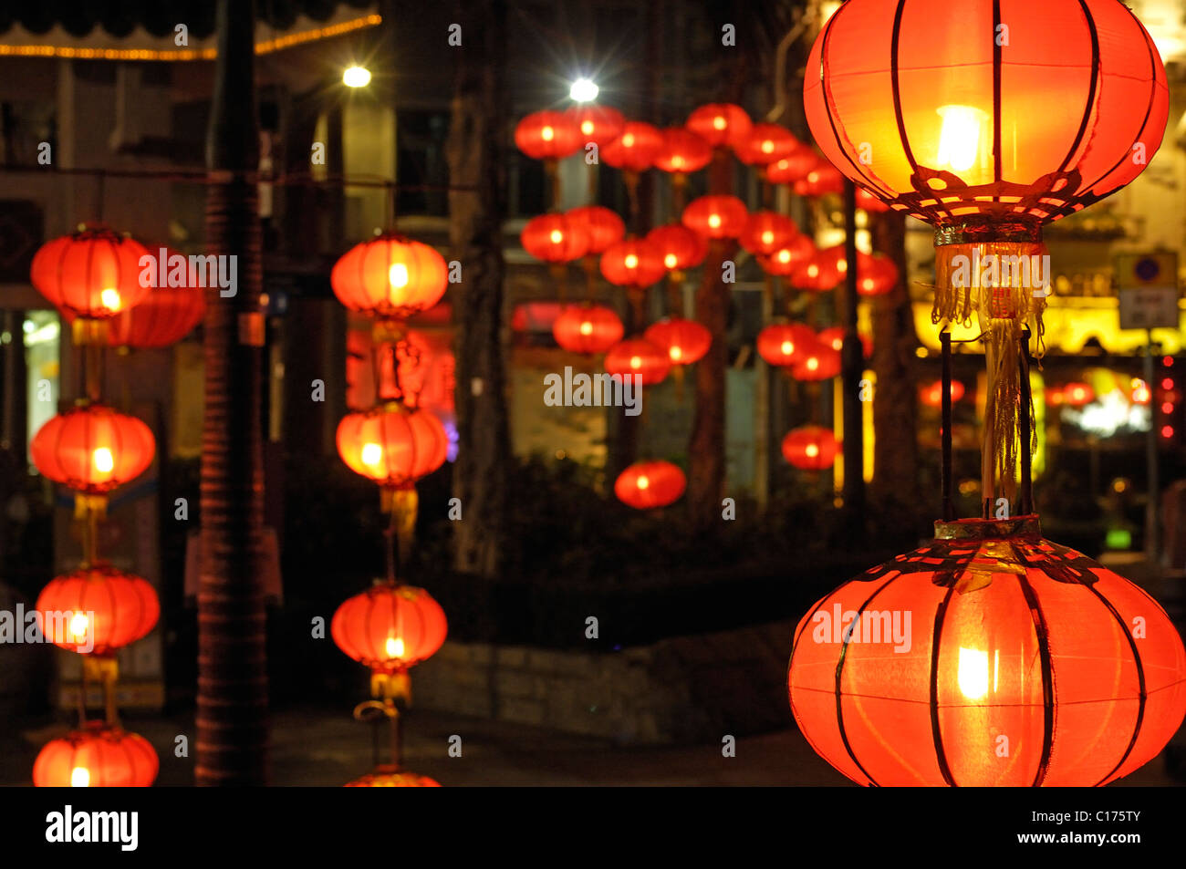 Laternen in Tsim Sha Tsui, Lei Yue Mun, Hong Kong, China, Asien Stockfoto