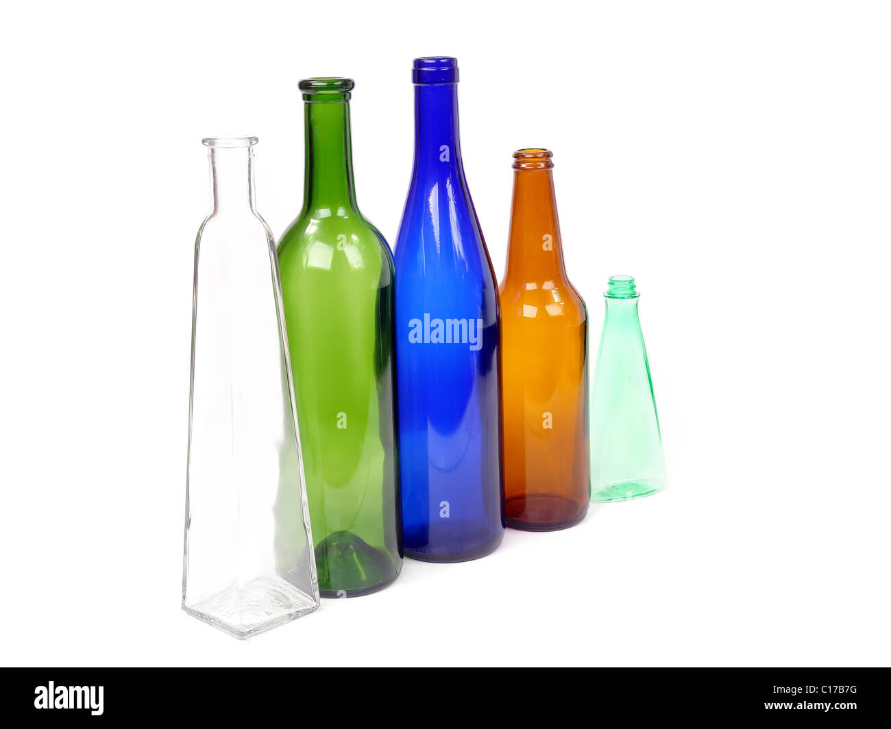 Sammlung von Clear und Farbe Glasflaschen auf weißem Hintergrund Stockfoto