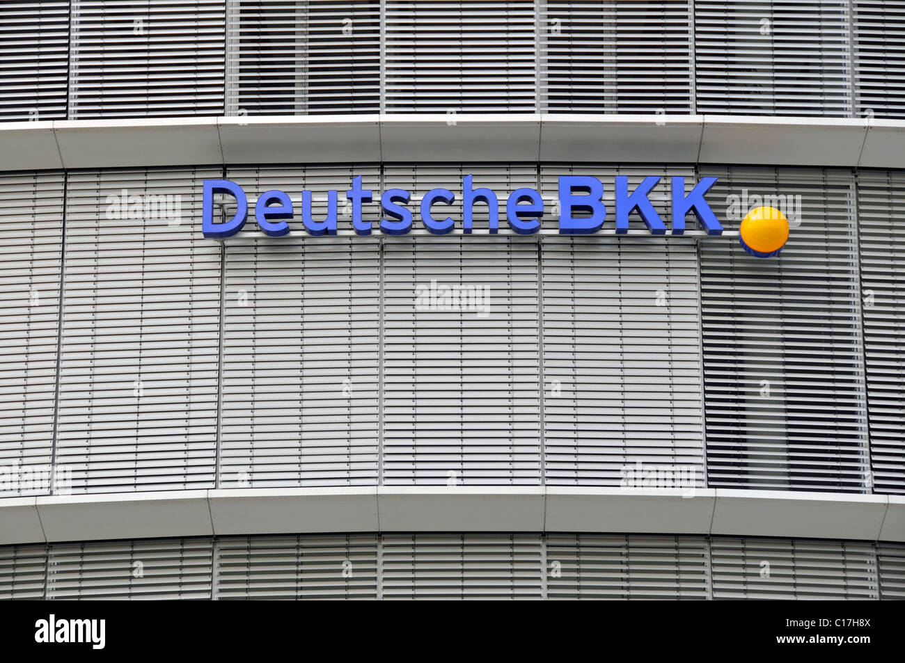Deutsche BKK, Krankenversicherung, Logo auf das Firmendomizil in Wolfsburg, Niedersachsen, Deutschland, Europa Stockfoto