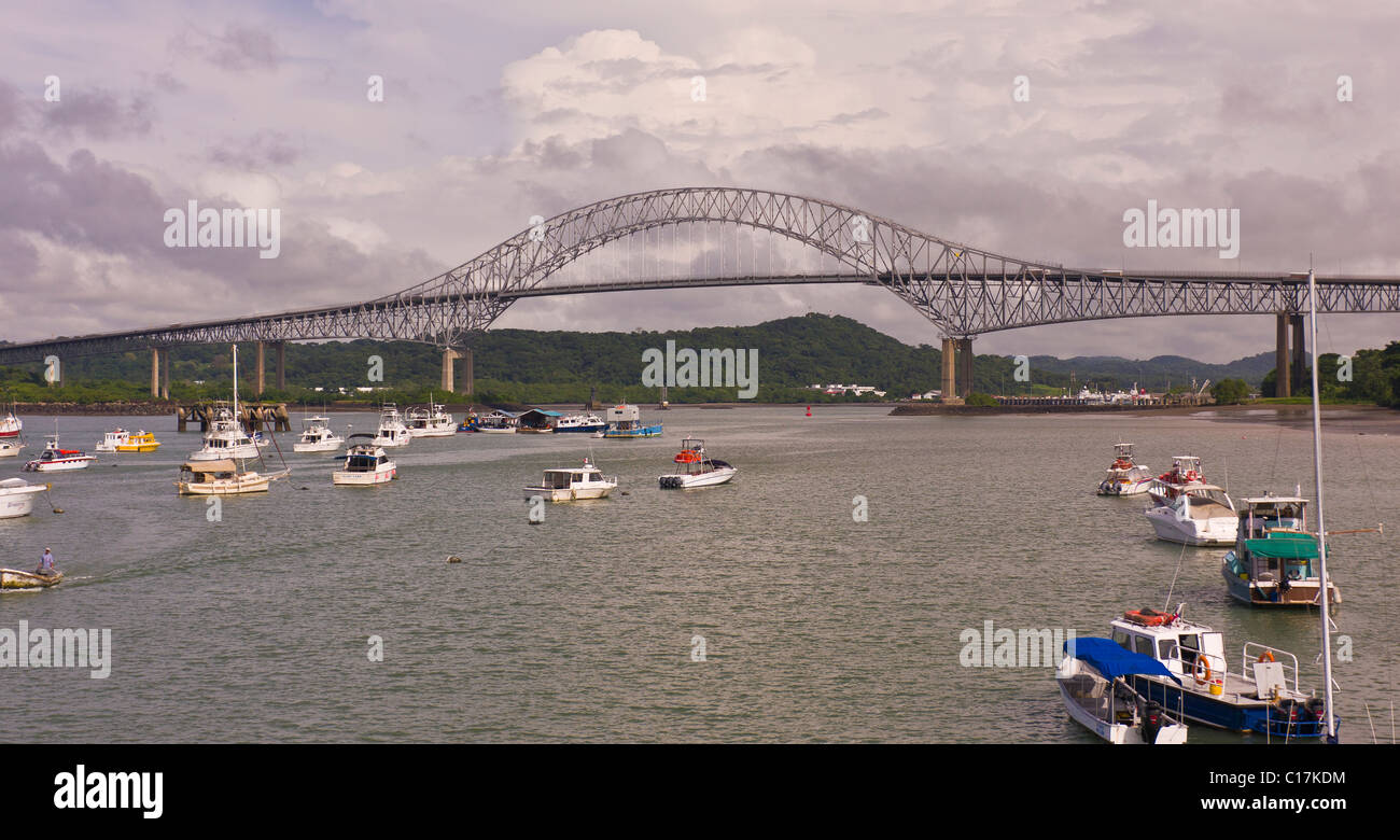 PANAMA - Brücke des Amerikas am Pazifik Eingang zum Panamakanal. Stockfoto