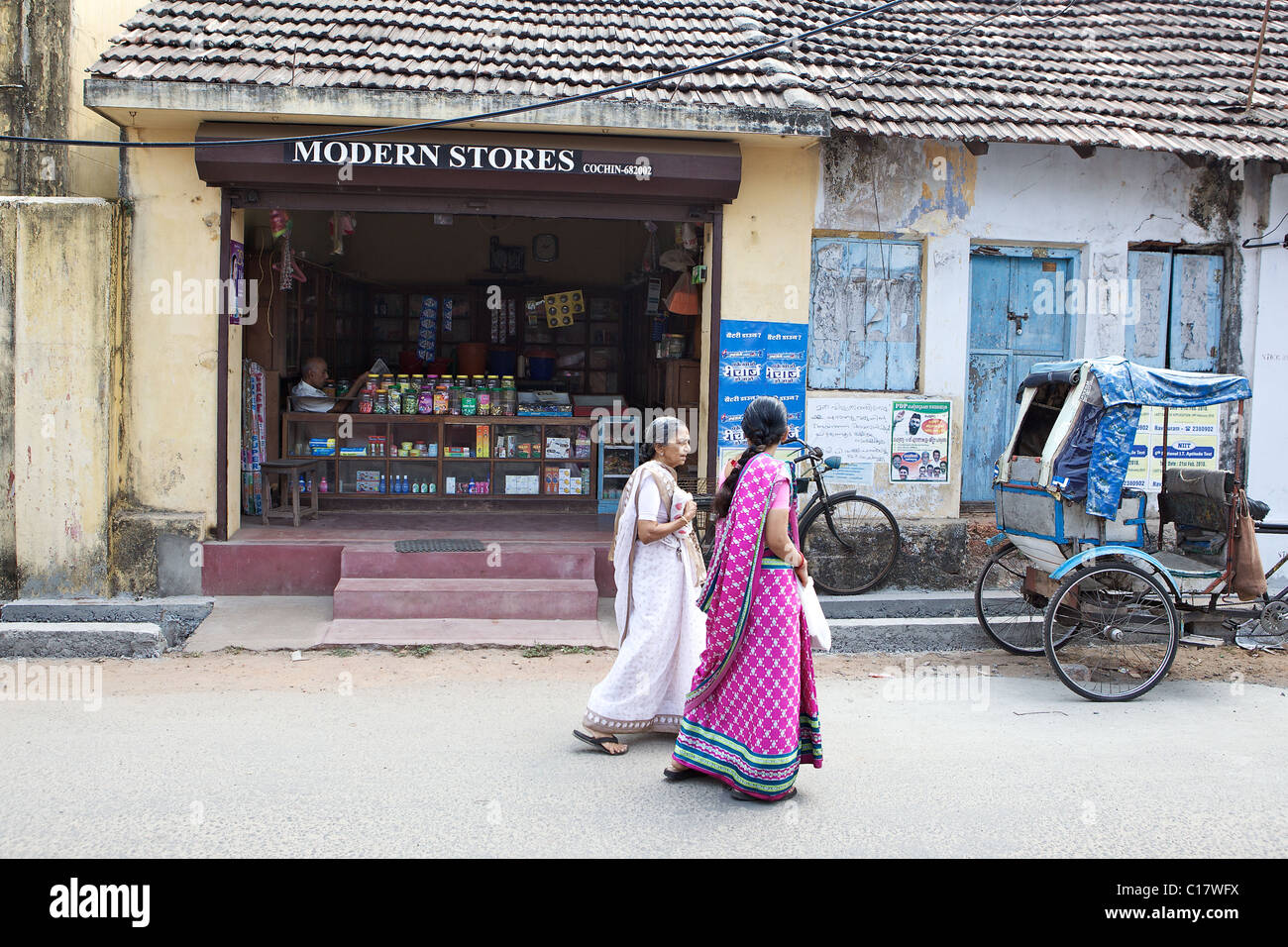 Moderne Geschäfte, Fort Cochin, Kerala, Indien Stockfoto