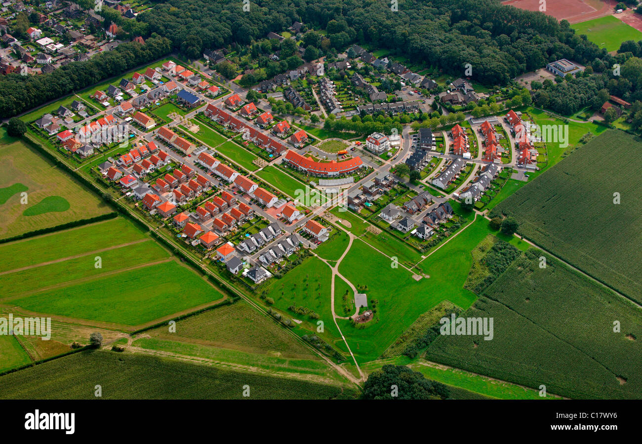 Luftbild, Block Gebäude Reihenhaus Häuser, Berliner Straße Uechtmannstrasse Einsteinweg Baugebiet, Gladbeck Stockfoto