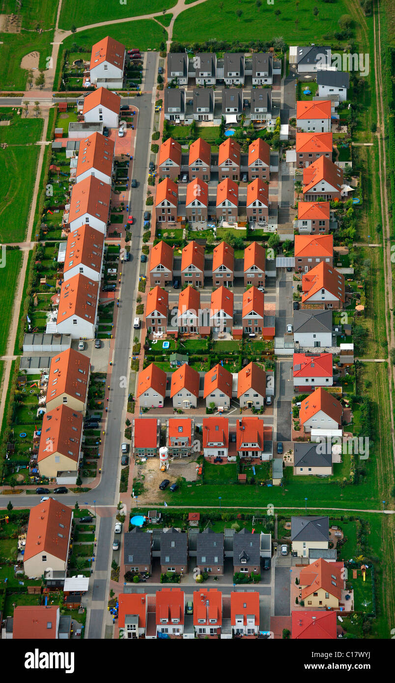 Luftbild, Block Gebäude Reihenhaus Häuser, Berliner Straße Uechtmannstrasse Einsteinweg Baugebiet, Gladbeck Stockfoto