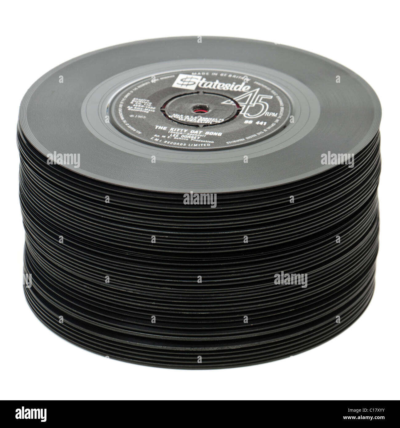 Große Haufen von Vinyl-Schallplatten-Jahrgang 7' / singles aus den 1950ern und 1960ern Stockfoto