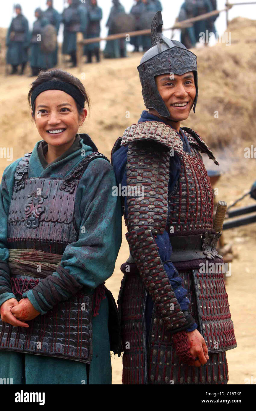 Schauspieler Vicki Zhao und Chen Kun wieder rechtzeitig zum historischen Film Hua Mu-Lan, gegangen, die derzeit in Yixian, China dreht Stockfoto