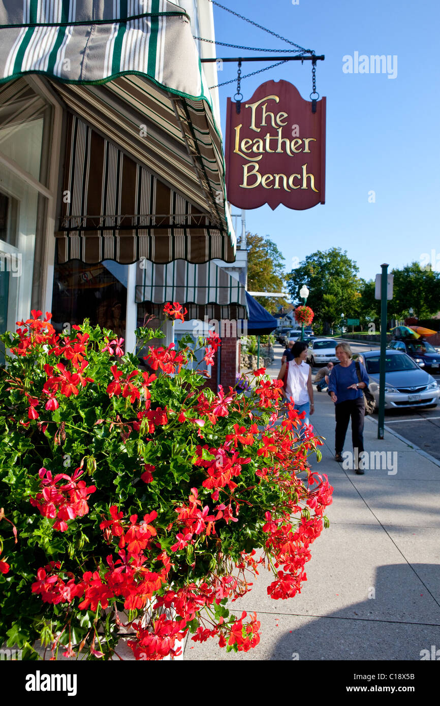 Die Lederbank, ein Geschäft an der Hauptstraße in Camden, Maine Stockfoto