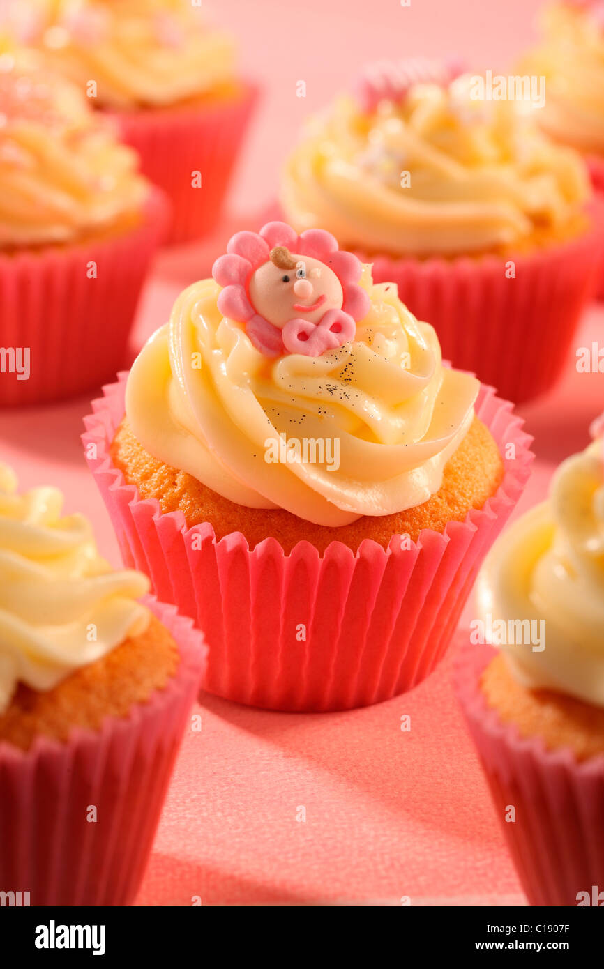 ROSA BABY-DUSCHE-CUPCAKES Stockfoto