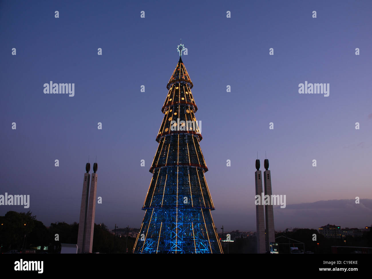 schöne und große Weihnachtsbaum in Lissabon Stockfoto