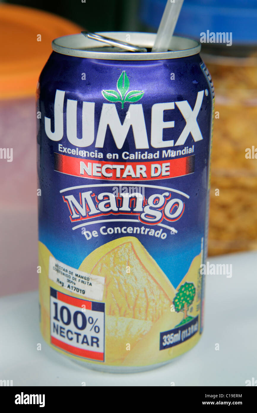 Panama, Lateinamerika, Mittelamerika, Panama City, Jumex, mexikanisches Unternehmen, Export, Import, Fruchtsäfte, Dose, Mango, Getränke, Getränke, aus Konzentrat, spanisches lan Stockfoto Panama, Lateinamerika, Mittelamerika, Panama City, Jumex, mexikanisches Unternehmen, Export, Import, Fruchtsäfte, Dose, Mango, Getränke, Getränke, aus Konzentrat, spanisches lan Stockfoto