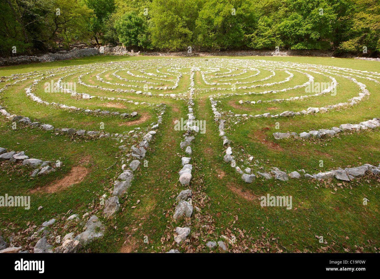 Vesna Labyrinth - Tramuntana Wald; Insel Cres Kroatien Stockfoto
