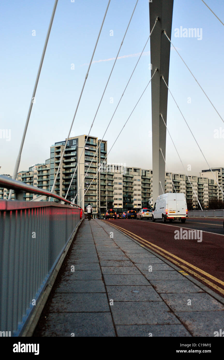 Clyde Arc, Glasgow, andernfalls bekannt als die Squinty-Brücke Stockfoto