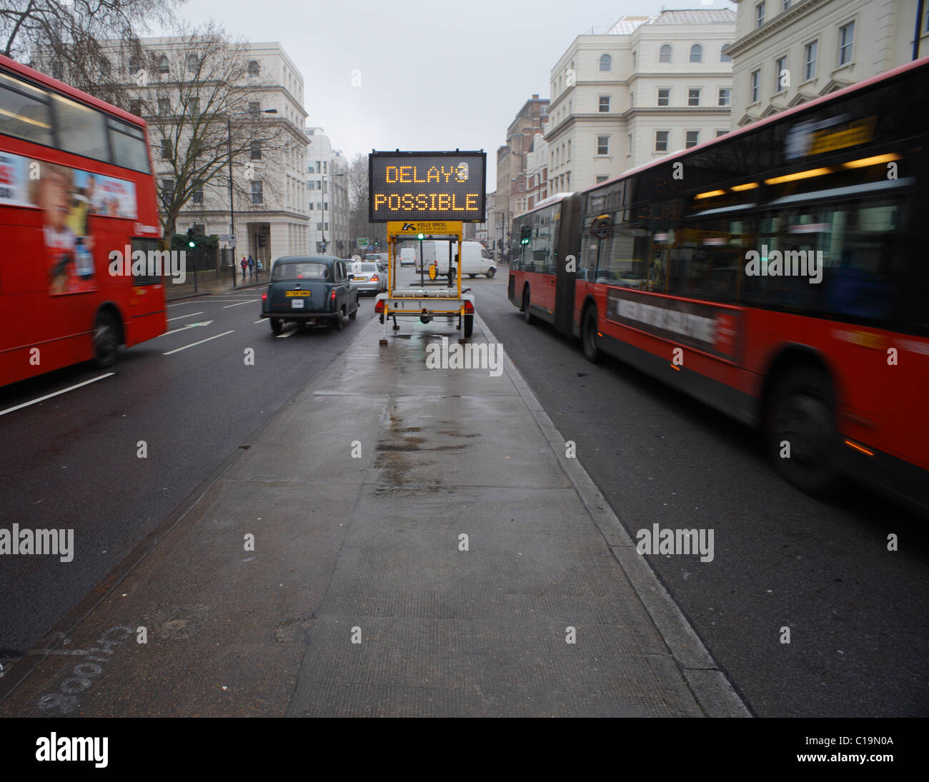 Verzögerungen möglich Warnung, im zentralen London Verkehr. Stockfoto