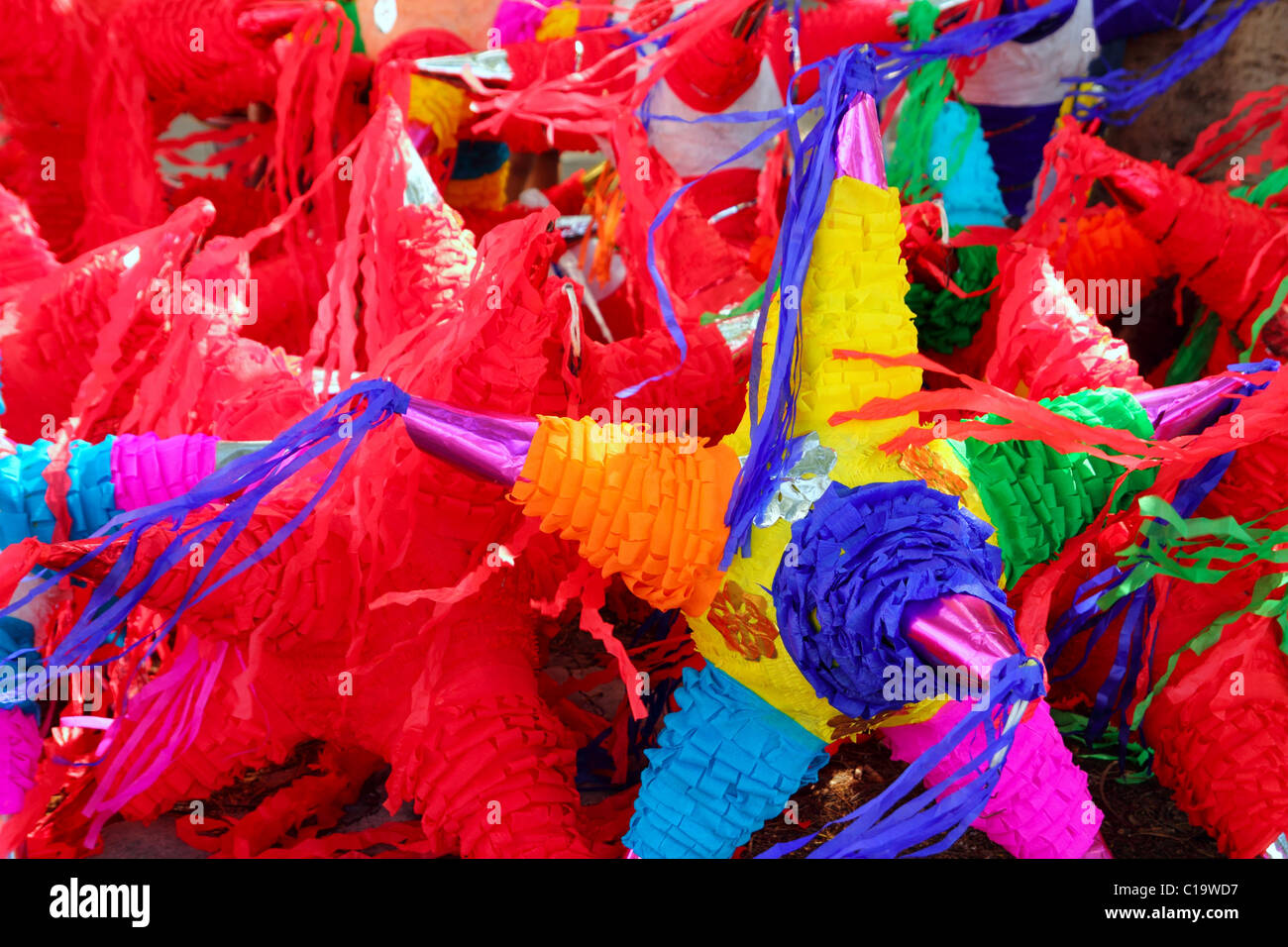 Pinatas Sterne Form traditionelle mexikanische Party bunte Feier Stockfoto