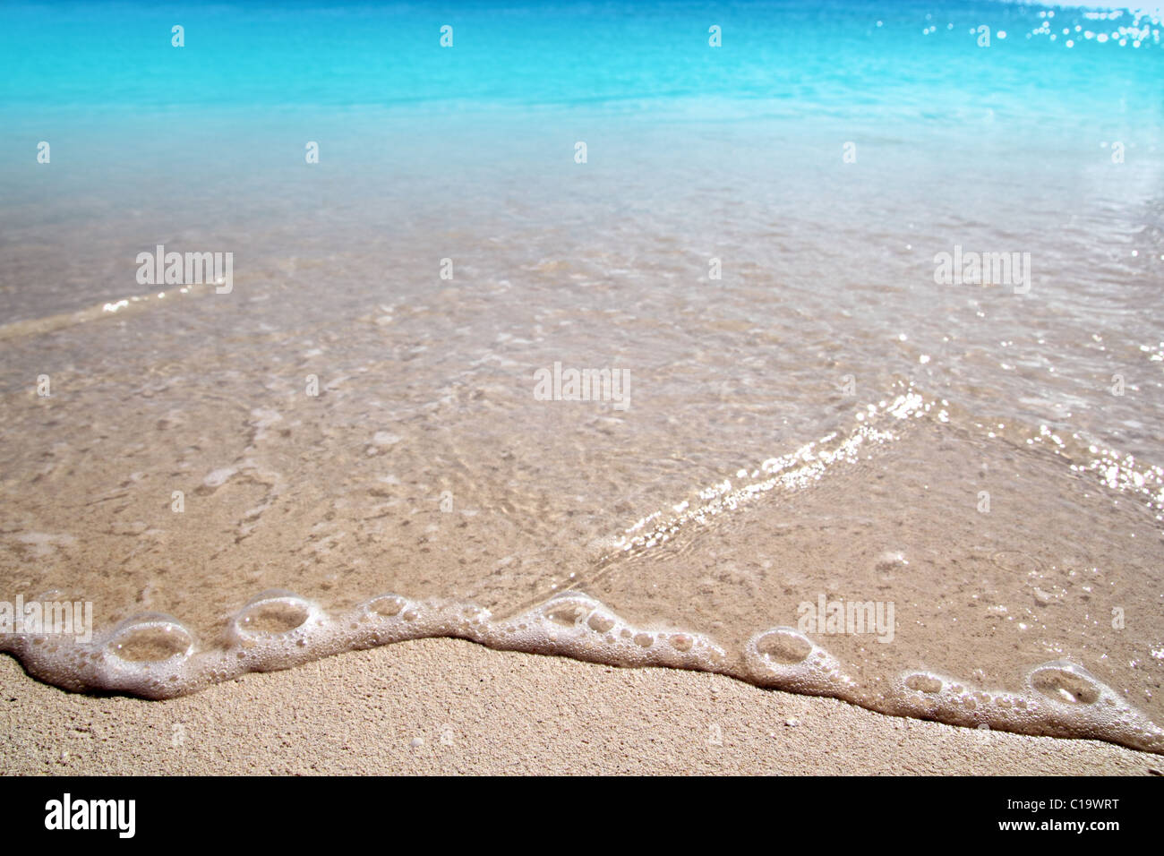 Klar Karibikstrand Sand Textur Ufer Welle Schaum Stockfoto