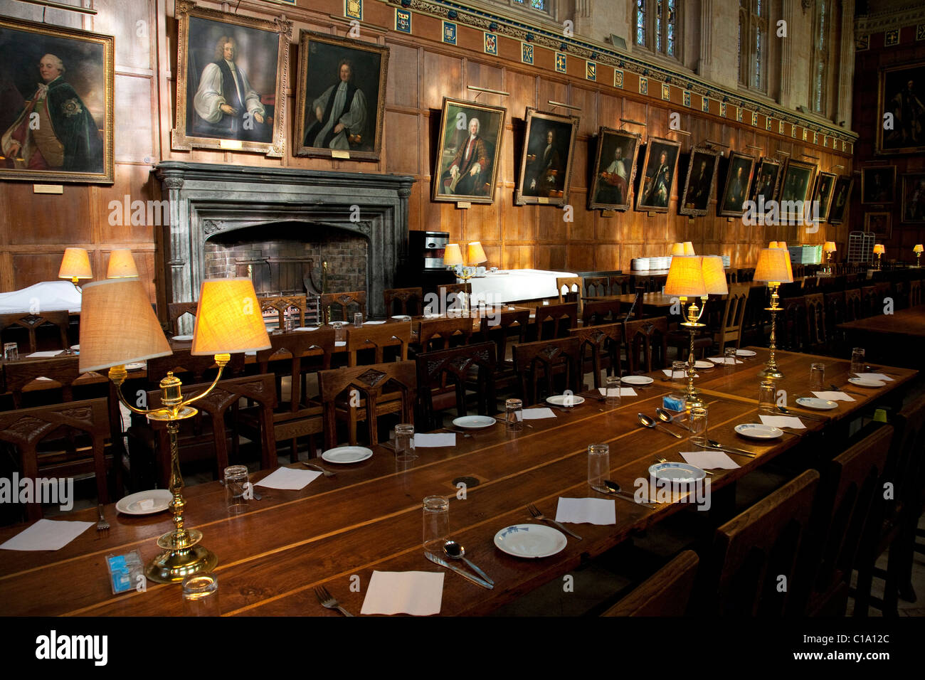 Innenraum des Rittersaals am Christ Church College der Universität Oxford, Oxfordshire, England, UK Stockfoto