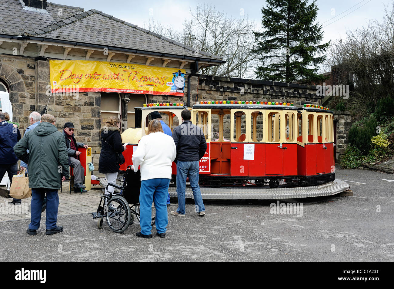 Thomas die Behälter öffnen Festplatz Fahrt Midland Railway Tageszentrum Derbyshire England uk Stockfoto