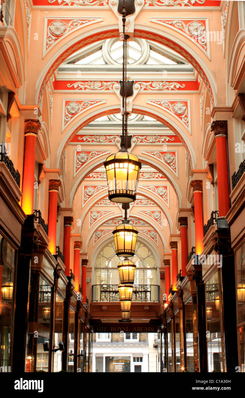 Royal Arcade aus der alten Bond Street, Mayfair, London Stockfoto