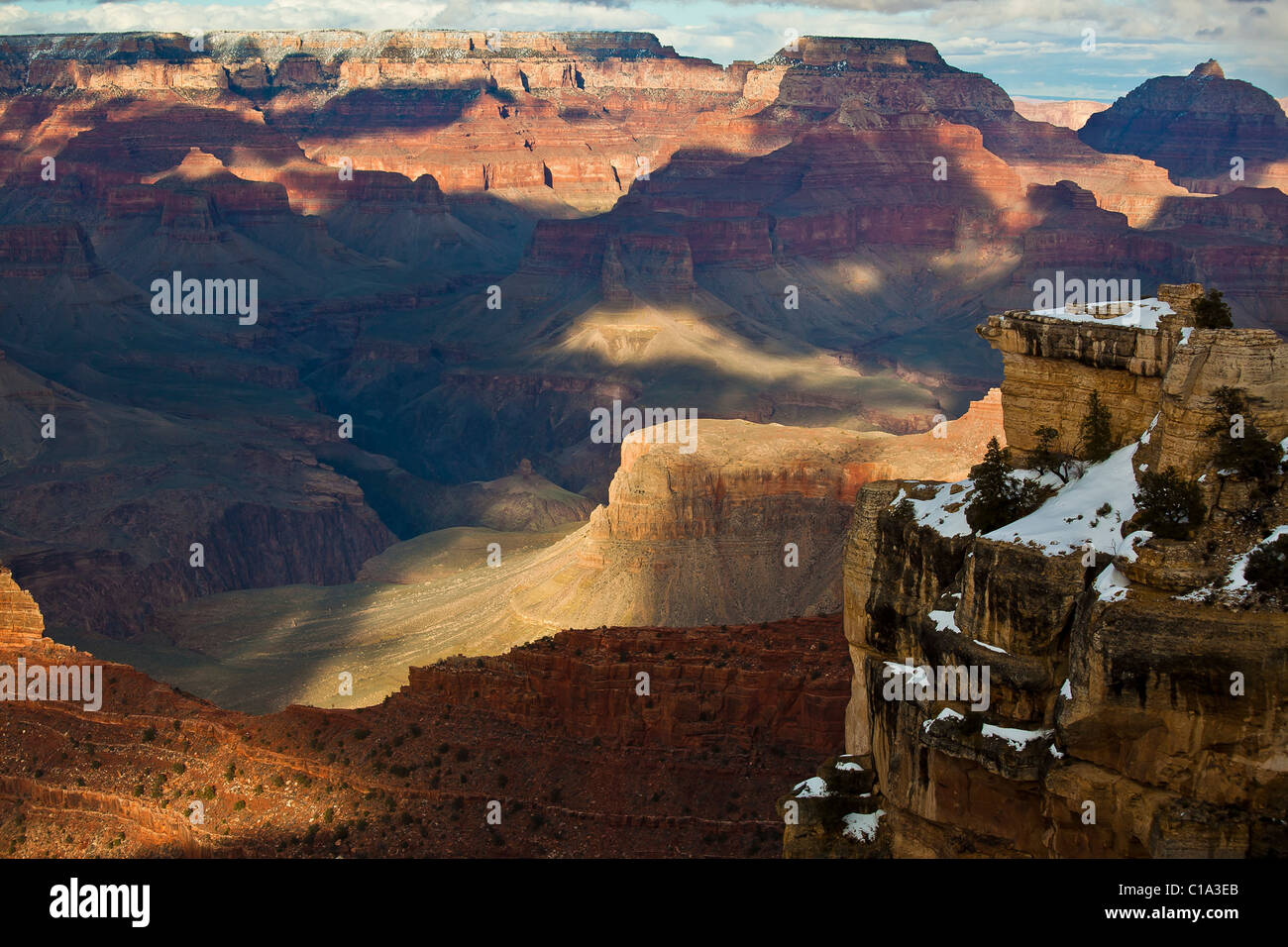 Grand Canyon nur nach Winter mit einigen Schnee bleibt, Arizona, USA Stockfoto