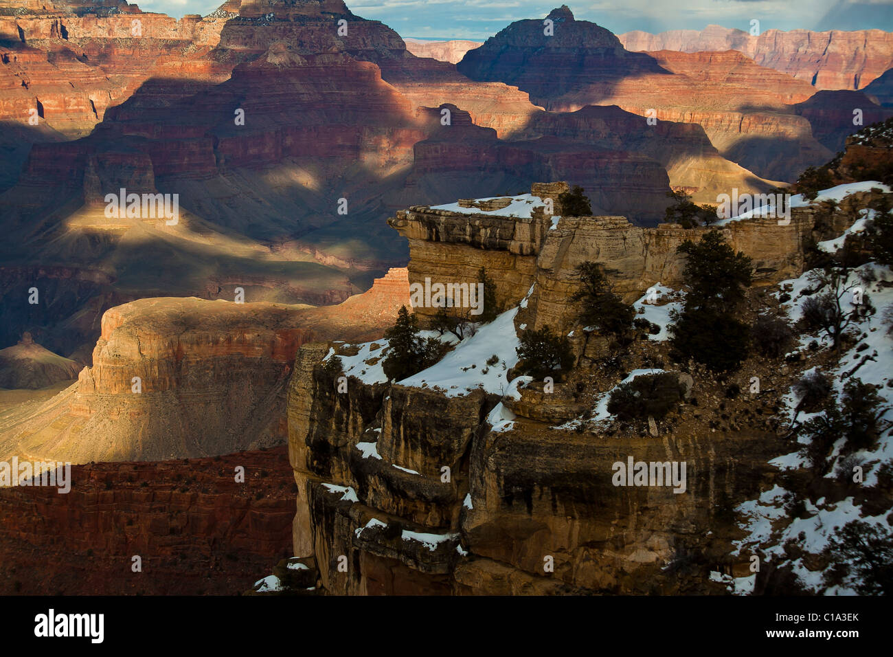 Grand Canyon nur nach Winter mit einigen Schnee bleibt, Arizona, USA Stockfoto