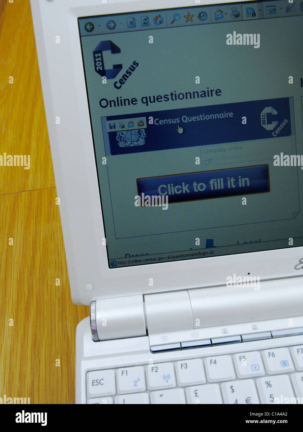 Volkszählung 2011 uk online Website Webseite Netbook Laptop Notebook Computer Bildschirm Fragebogen Form Formen Stockfoto