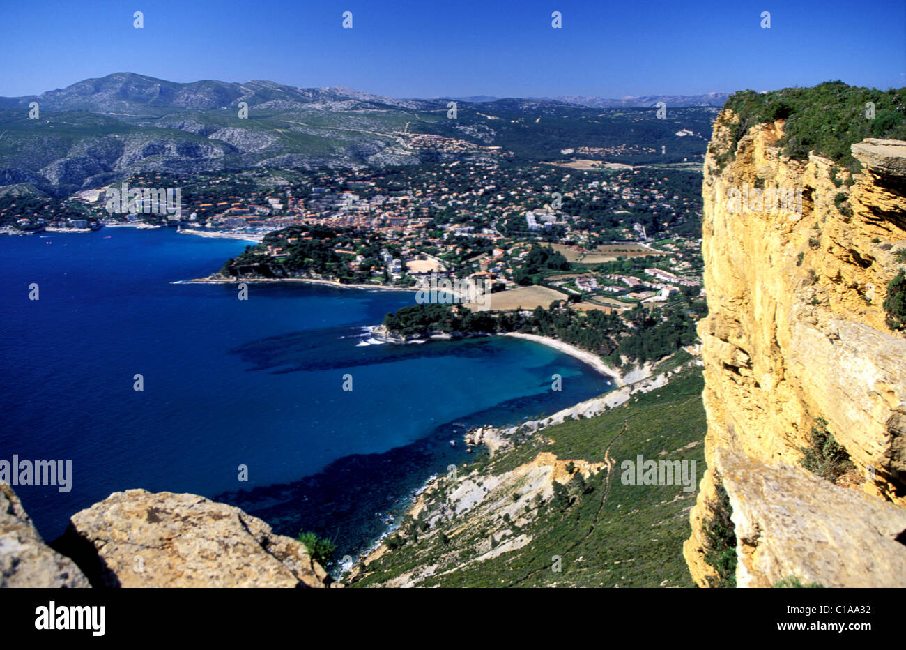Frankreich, Bouches-du-Rhône, Cassis Stadtansicht vom Kap Canaille Stockfoto
