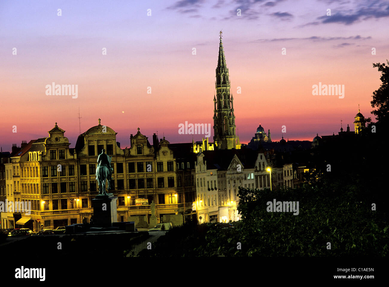 Belgien, Brüssel, Panorama vom Mont des Arts mit dem Rathaus Pfeil Stockfoto