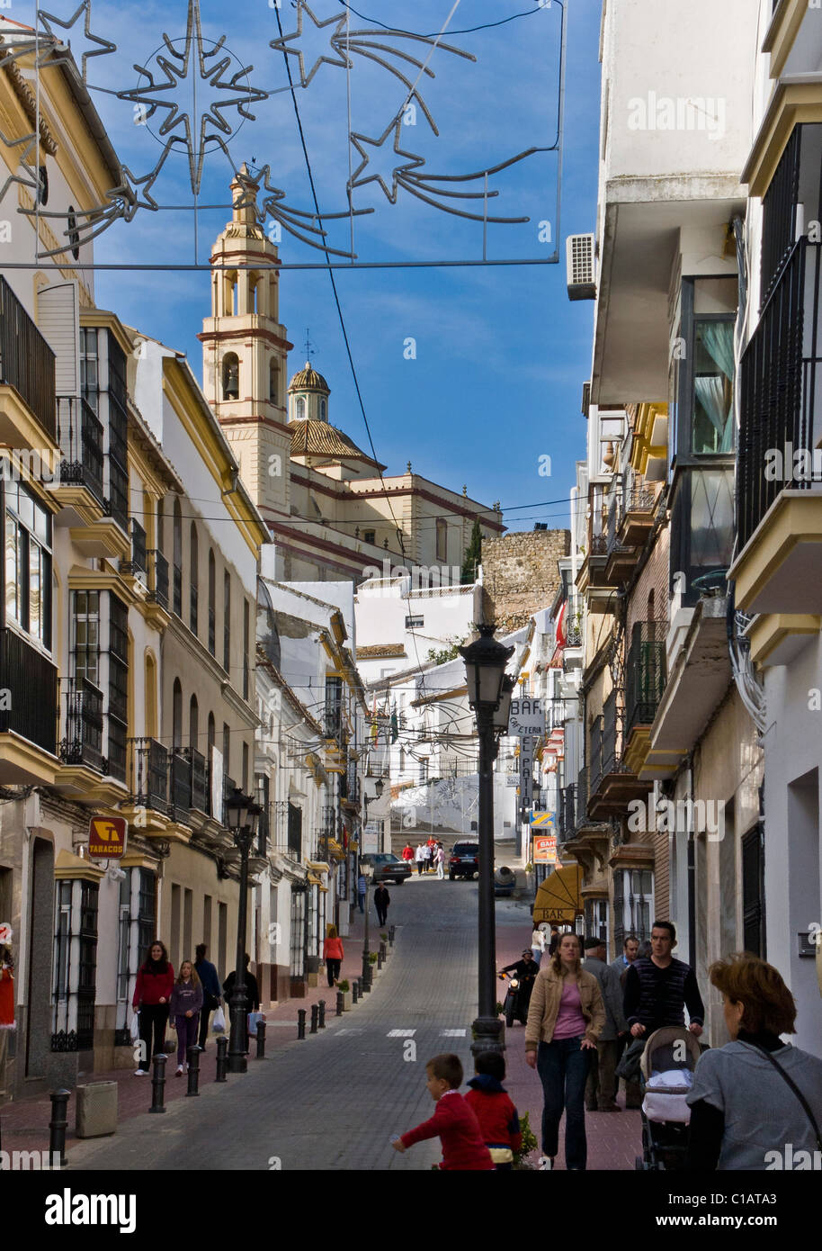 Main Street Olvera ist eine Stadt in der Provinz Cádiz, Spanien Stockfoto