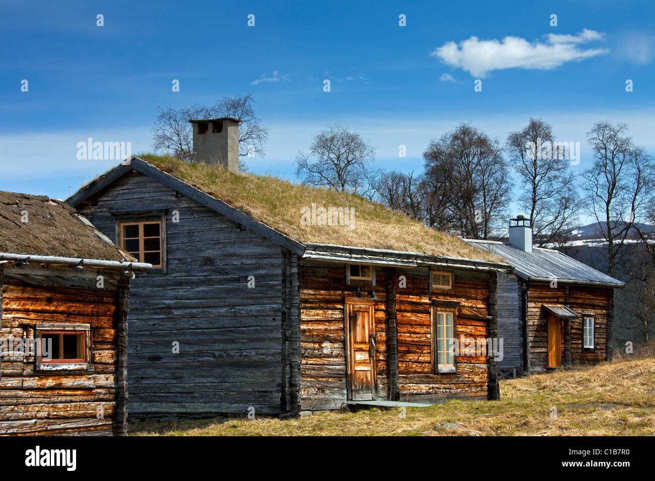 Blockhaus mit Sod Dach in Fatmomakke, Lappland, Schweden Stockfoto