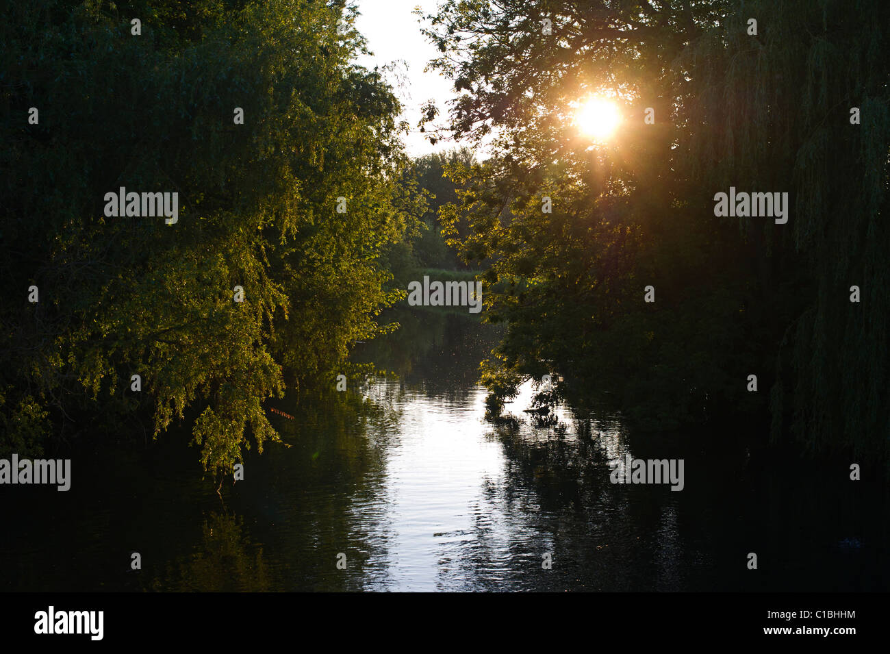 Fluss-brennen im Sommer in Burnham Norton Norfolk Stockfoto