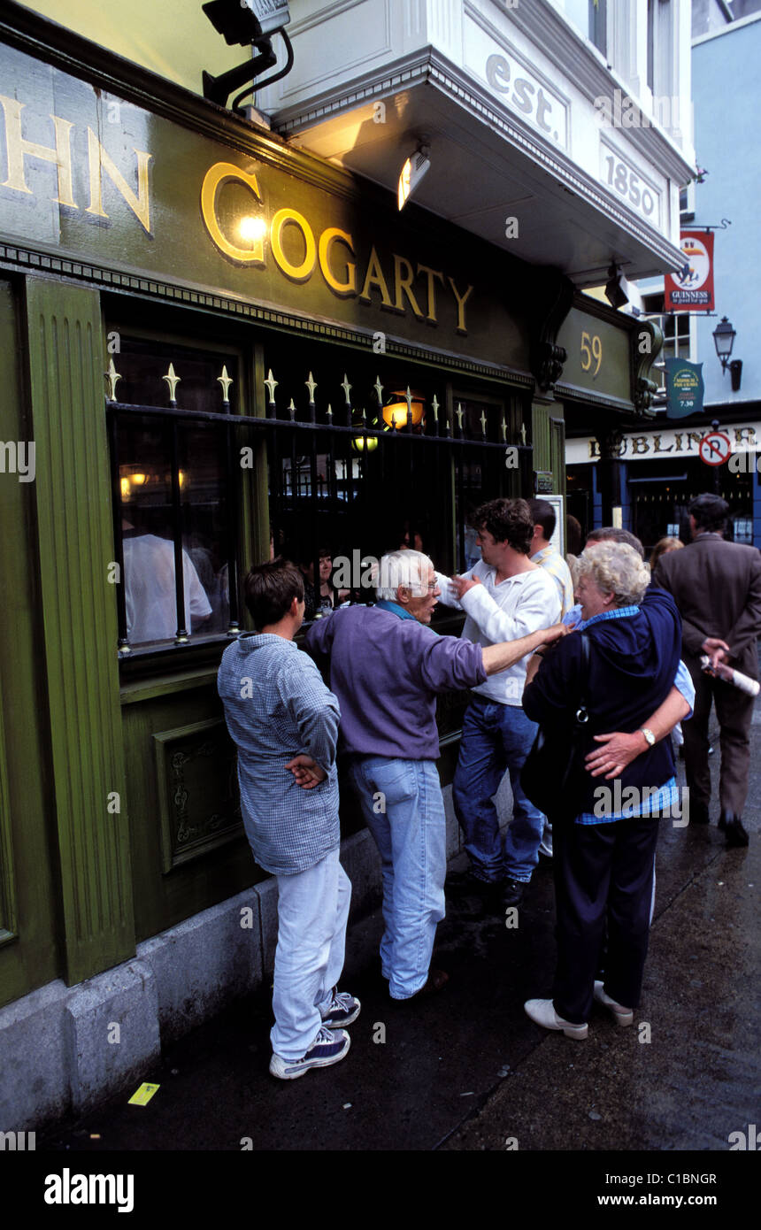 Republik von Irland, Dublin County, Oliver St. John Gogartypub Stockfoto