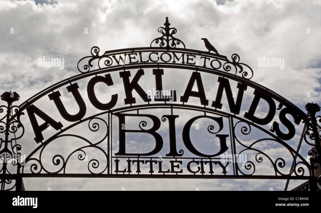 Große kleine Stadt Zeichen, Aotea Square, Auckland, Neuseeland Stockfoto