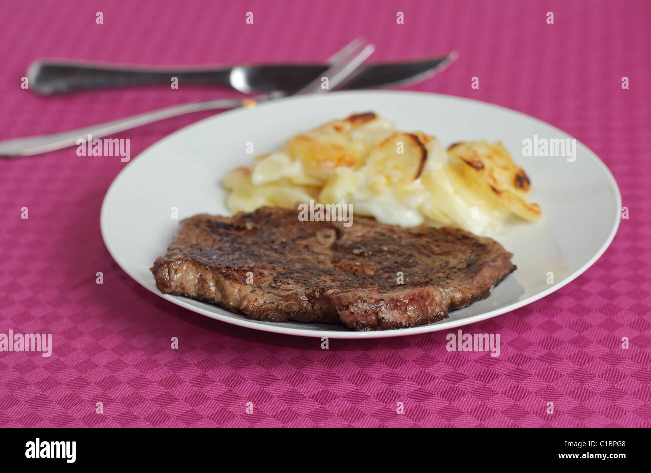 Rindfleisch mit Kartoffeln Stockfoto