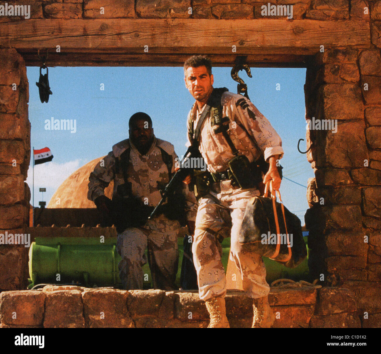 DREI Könige 1999 Warner Bros film mit George Clooney auf der rechten Seite und Ice Cube Stockfoto