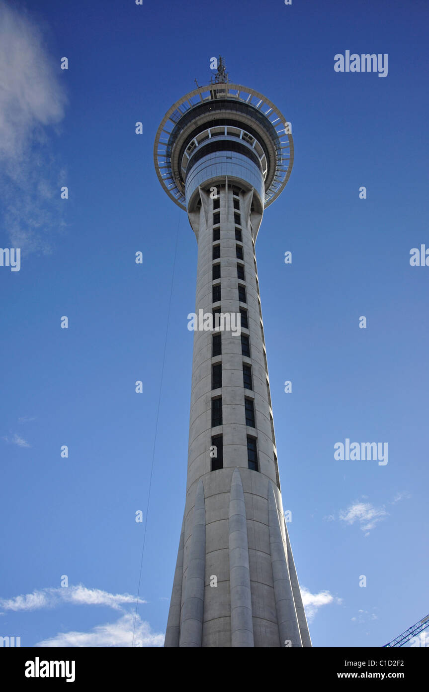 Auckland Sky Tower, Victoria Street, Central Business District, Auckland, Auckland Region, Nordinsel, Neuseeland Stockfoto