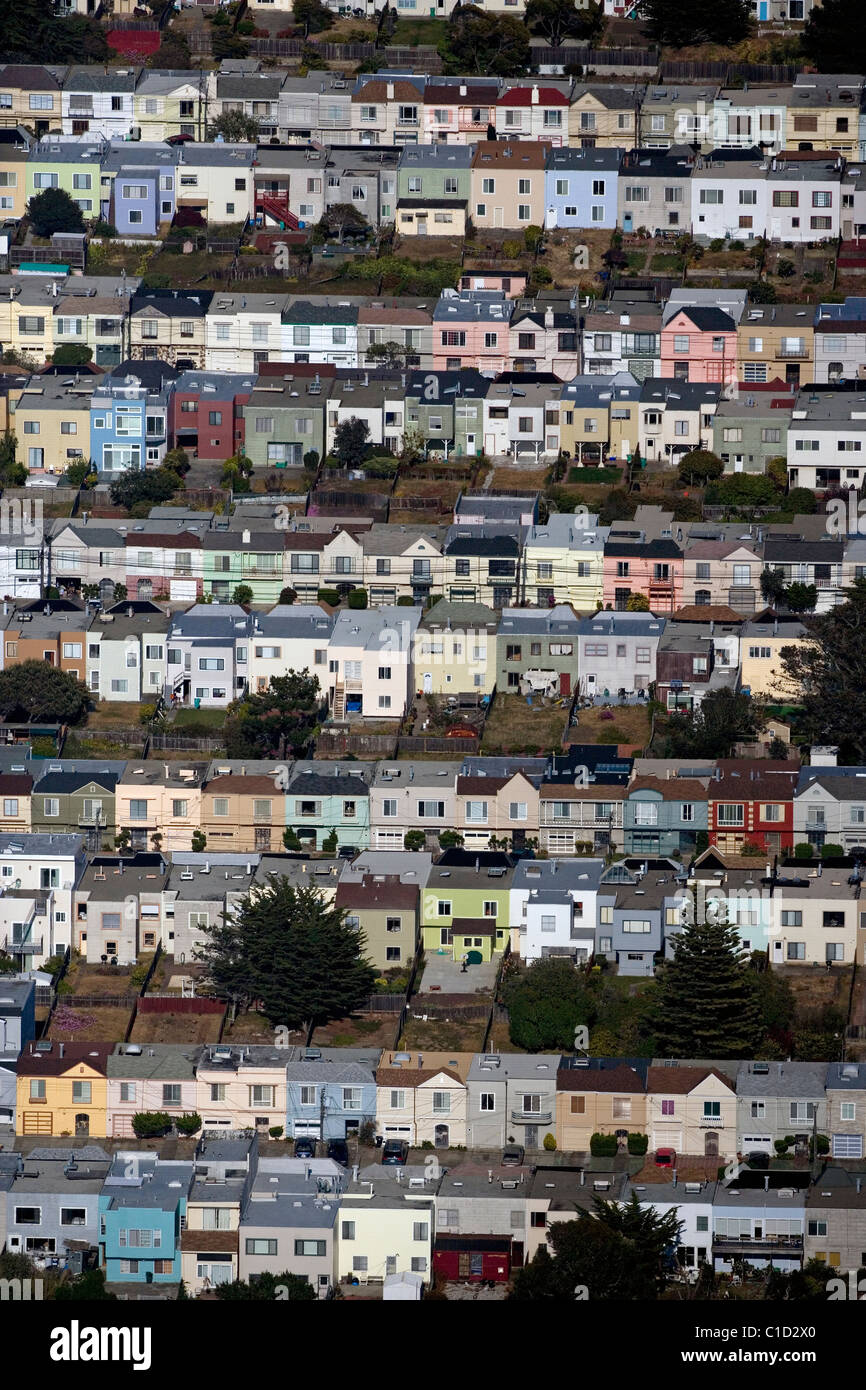 Luftaufnahme über Zeilen Wohnungsbau Daly City, Kalifornien Stockfoto