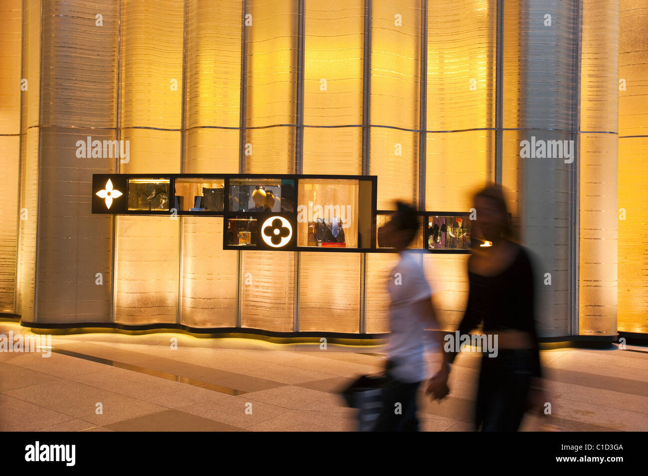 Louis Vuitton Store in der ION Orchard Mall. Orchard Road, Singapur Stockfoto