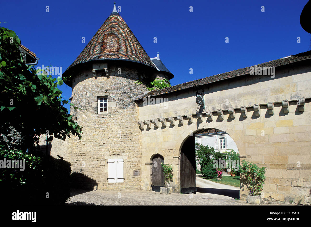 Frankreich, Charente, Villefagnan, Bed And Breakfast in The Logis des Tours Stockfoto
