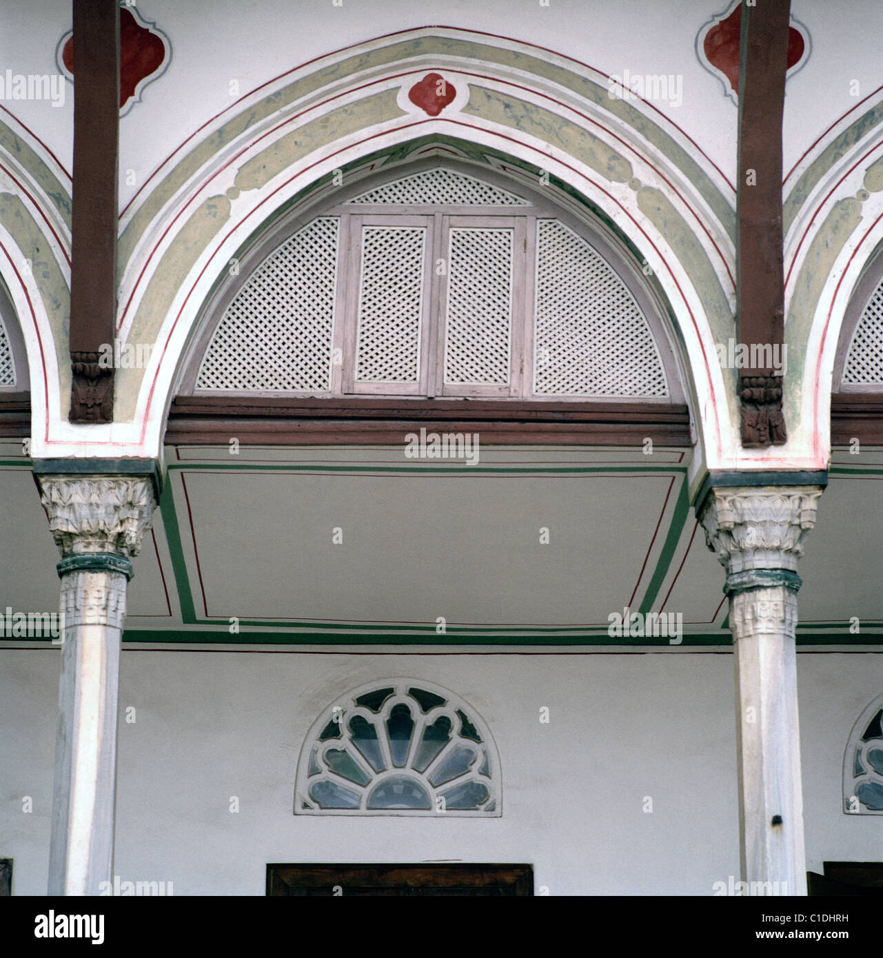 Innenhof der Favoriten im Harem Topkapi Palast in Sultanhamet in Istanbul in der Türkei in Nahost-Asien. Osmanisches Reich Geschichte Historische Reisen Stockfoto