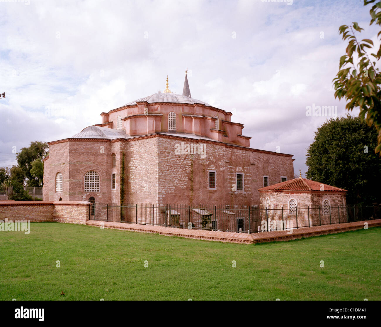 Die Kleine Hagia Sophia in Fatih Istanbul in der Türkei im Nahen Osten Asien. Früher Kirche der Heiligen Sergius und Bacchus. Byzantinische Architektur Reisen Stockfoto