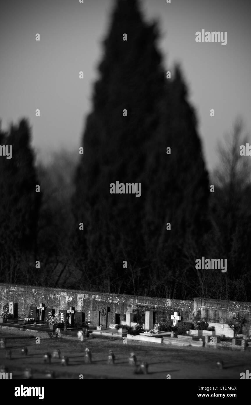 Crespi d'Adda Dorf - Friedhof anzeigen Stockfoto