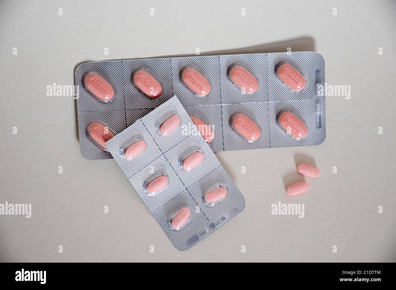 Xeloda Capecitabine Chemotherapie Tabletten Stockfotografie - Alamy
