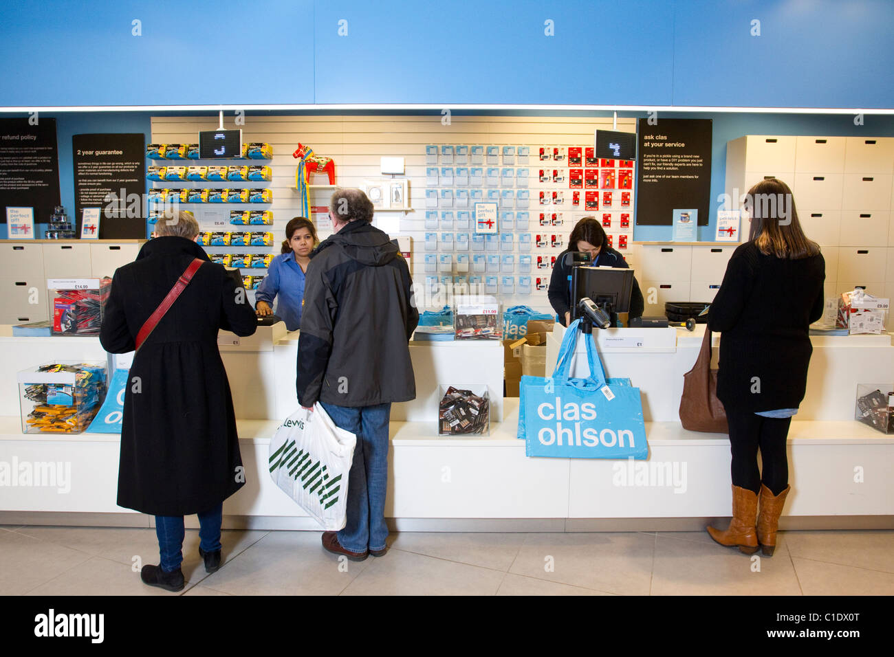 Clas Ohlson Shop in Kingston, Surrey. Foto: Jeff Gilbert Stockfoto