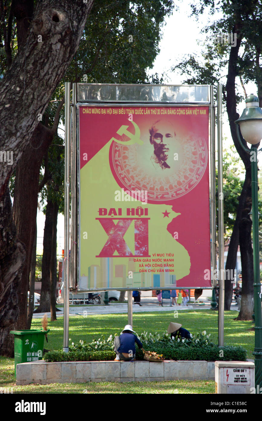 Straßenschild in Saigon mit Bild von Ho Chi Minh Stadt Stockfoto