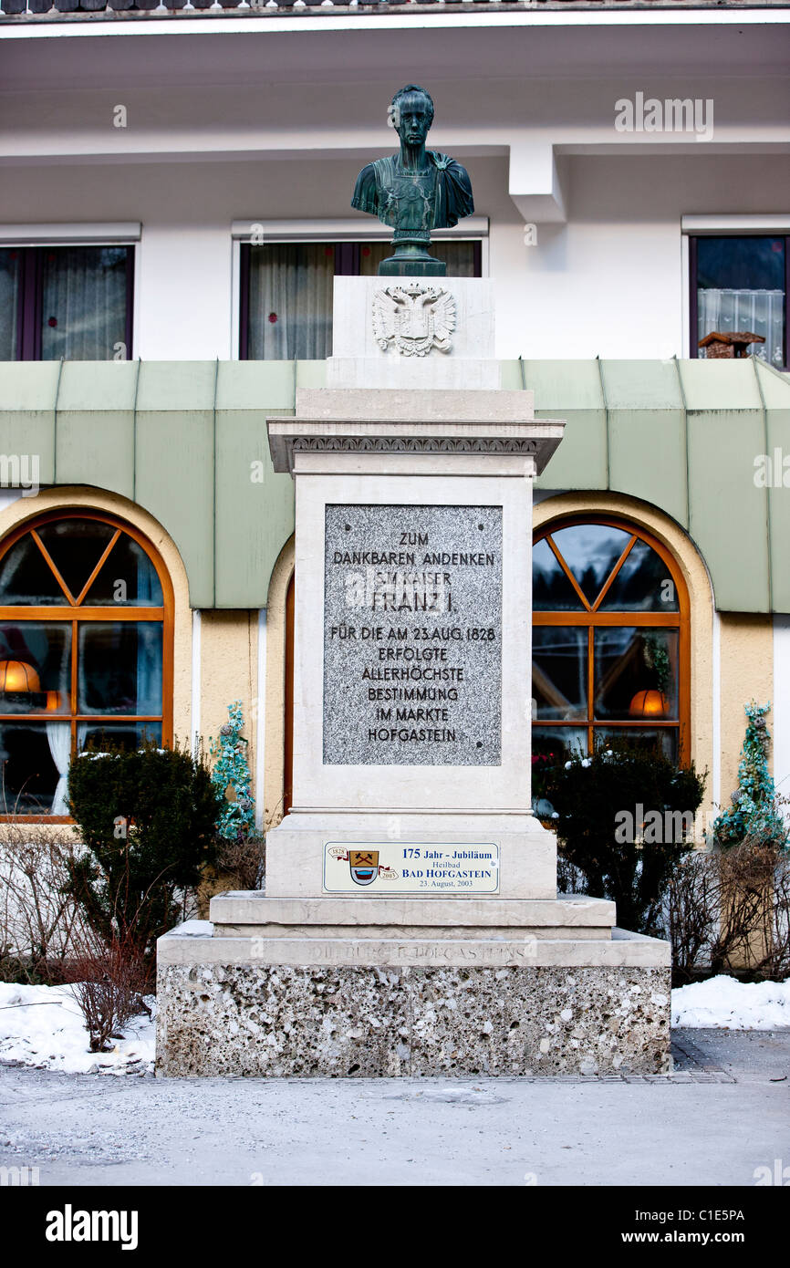 Statue des österreichischen Kaisers Franz i. in die Ski und Spa von Bad Hofgastein in Österreich zurückgreifen. Stockfoto