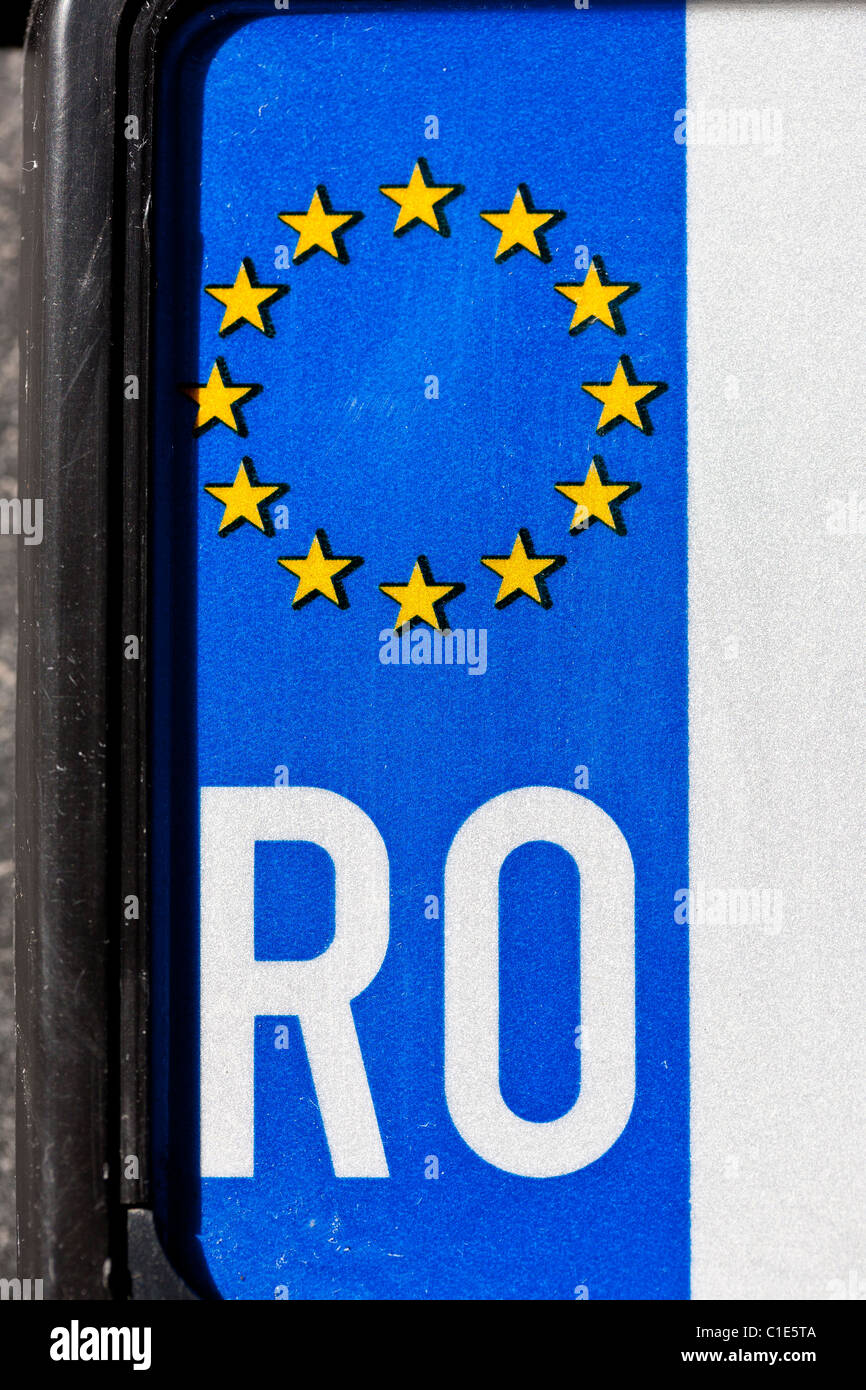 Rumänische Ländercode auf Kfz-Kennzeichen. Stockfoto