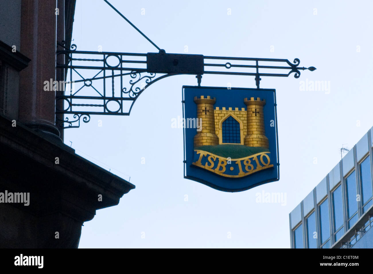 City of London, Lombard Street, alte Straßenschild der TSB - Trustee Savings Bank - datiert 1810 Stockfoto