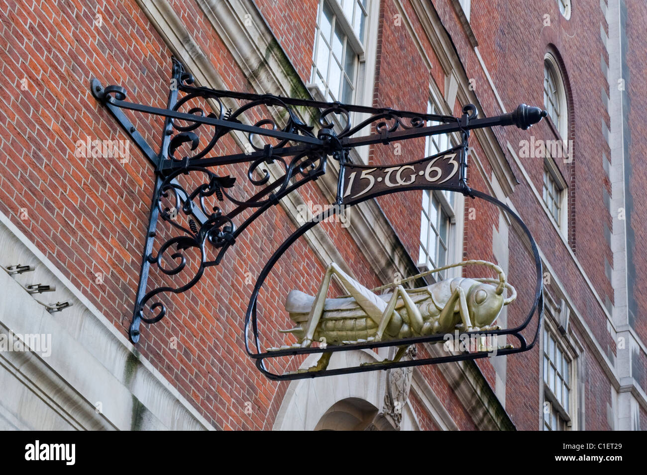 City of London, Lombard Street, Familienwappen von Sir Thomas Gresham gekennzeichnet TG 1563, Gründer von The Royal Exchange, Finanzier Stockfoto