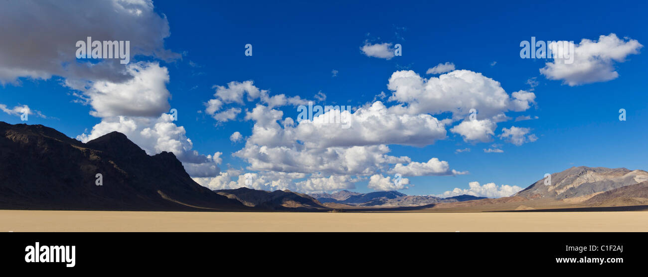 Die Tribüne in Rennstrecke Tal Racetrack Playa, Death Valley Nationalpark, Kalifornien Stockfoto