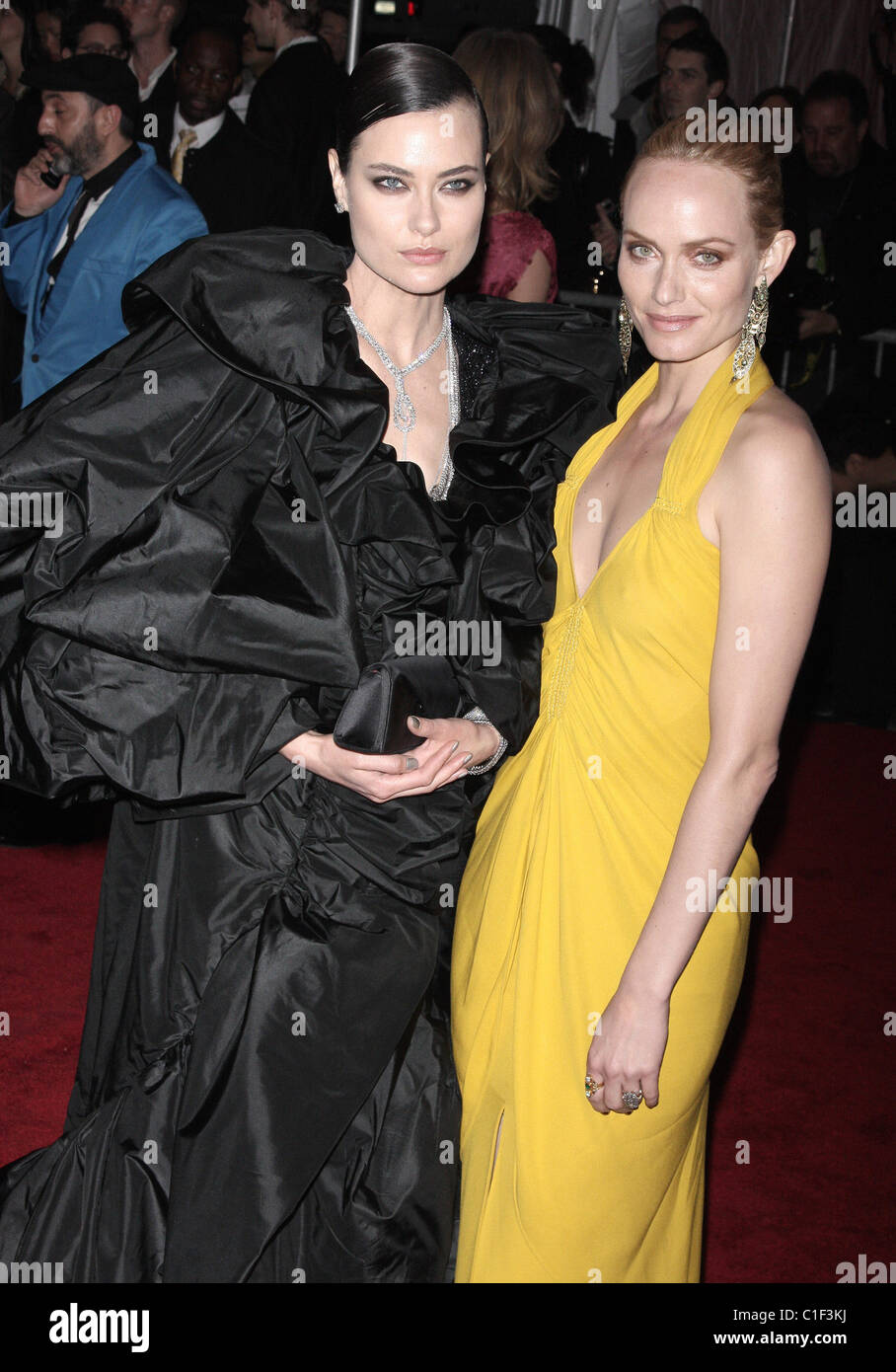 shalom harlow and amber valletta nude